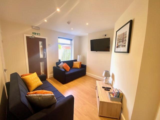 Cannock House ~ 4 Bedrooms All With Ensuite. Rugeley Zewnętrze zdjęcie