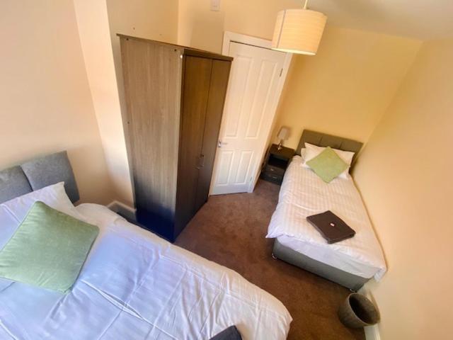 Cannock House ~ 4 Bedrooms All With Ensuite. Rugeley Zewnętrze zdjęcie
